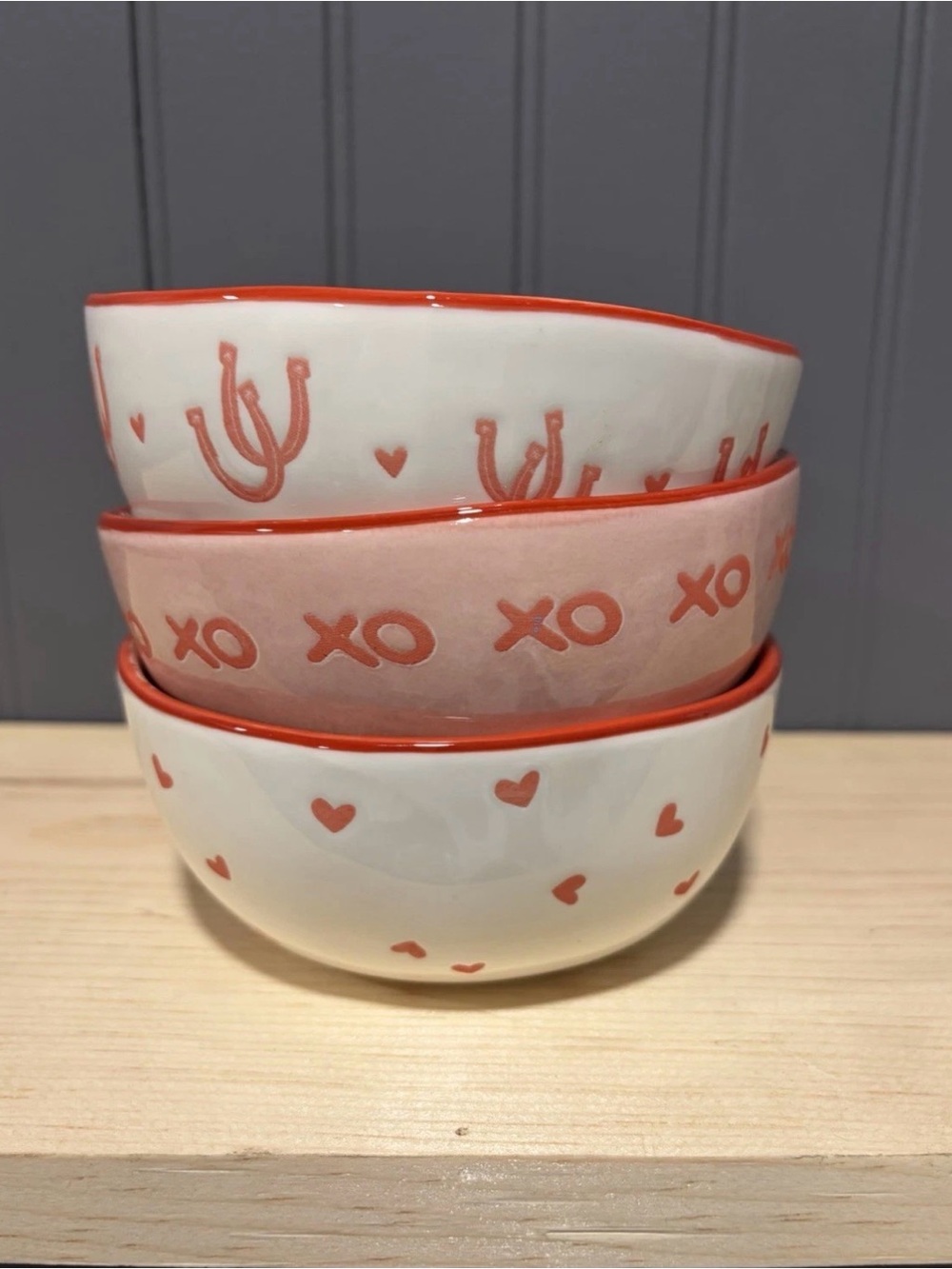 Prima Design Western Horseshoe Bowl Set; 3 Pc Ceramic; Pink Red
